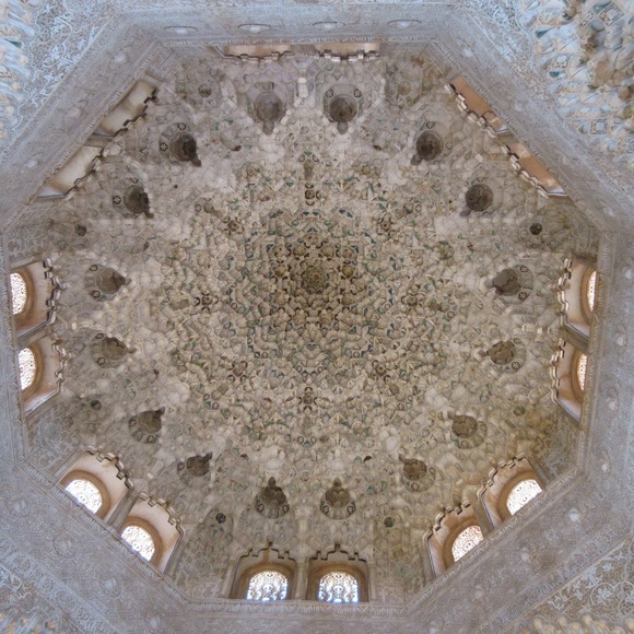 Meet your Posher, Elizabeth - Picture 5 of 5